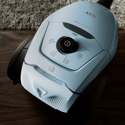 جاروبرقی آاگ مدل VX82-1-4MB