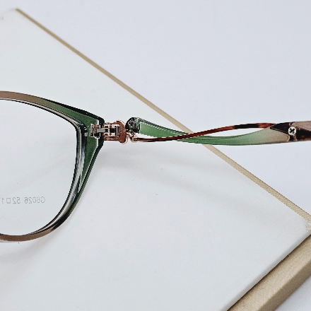 عینک زنانه Valenza مدل گوشه دار  کد 044